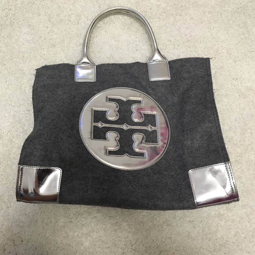 COPY - Large silver Tory Burch. Perfect condition